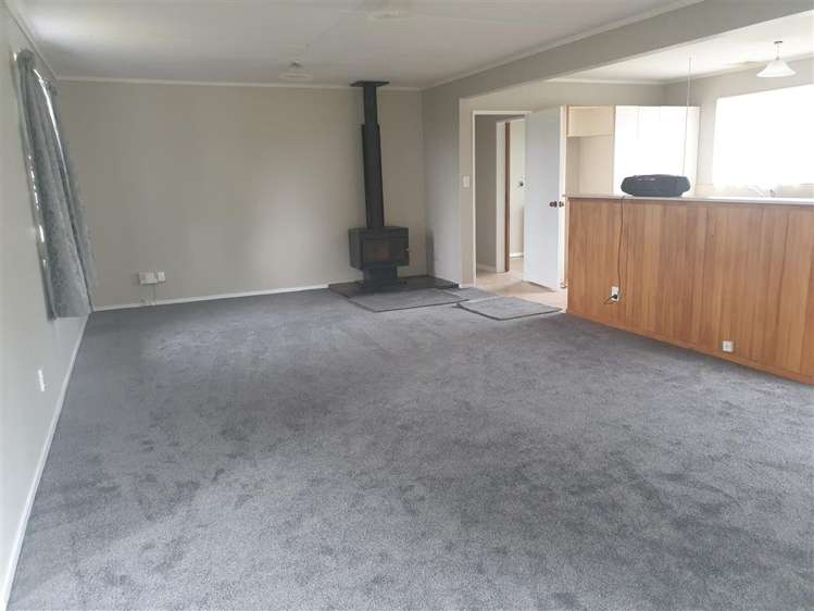 10 Colenso Place Otaki Beach_3