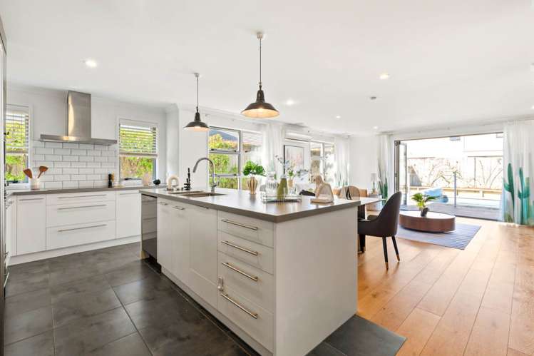 6 Fountain Avenue Karaka_6