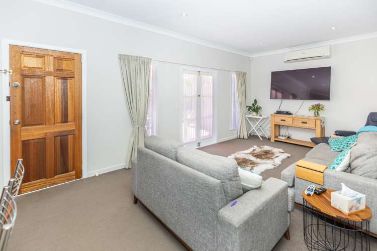 228 Fox Street Hamilton East_7