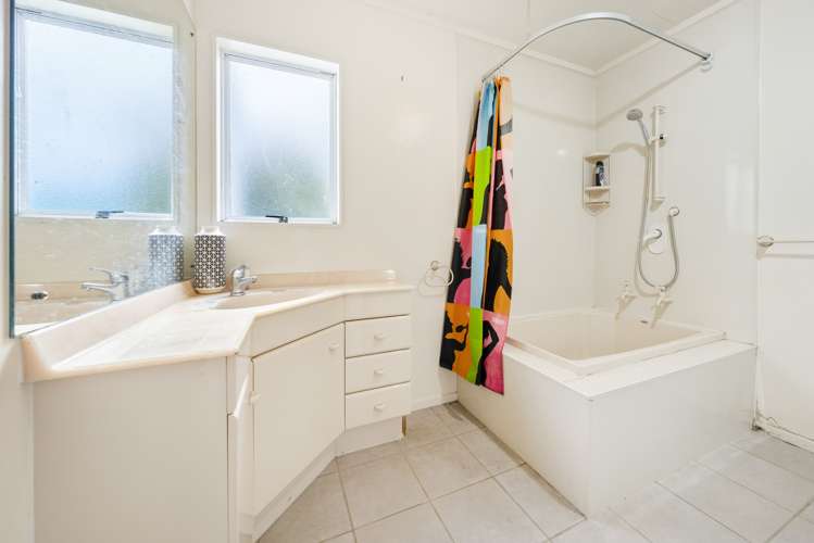 17 Thurston Place Bucklands Beach_13