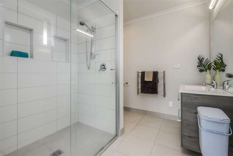 83 Twin Parks Rise Papakura_9