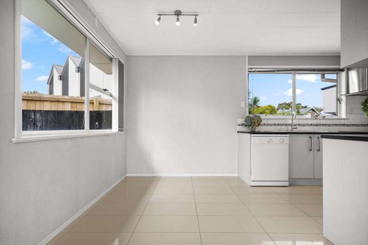 17 Fairdale Place Birkdale_8