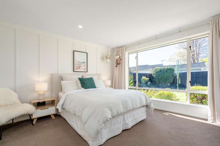 2/14 Bentley Street Russley_11