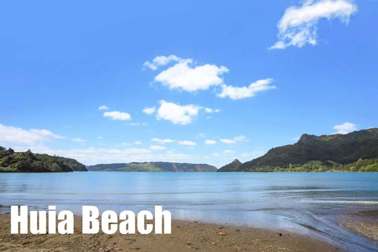 1270 Huia Road Huia_12