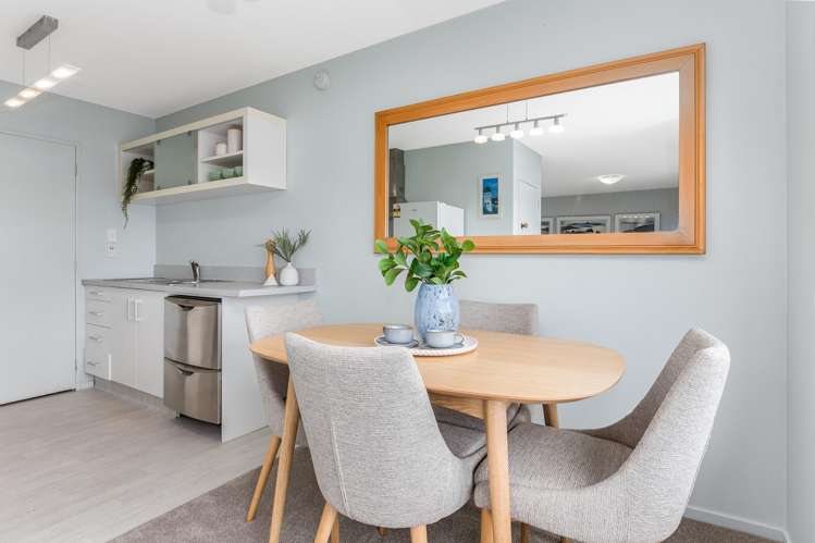 2/418 Queens Drive Lyall Bay_7