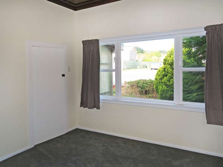 5 Market Street Kaitangata_9