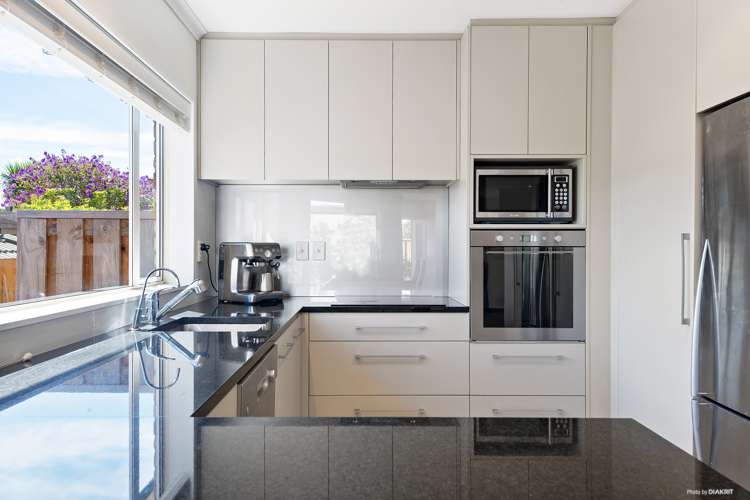 42 Elan Place Stanmore Bay_2