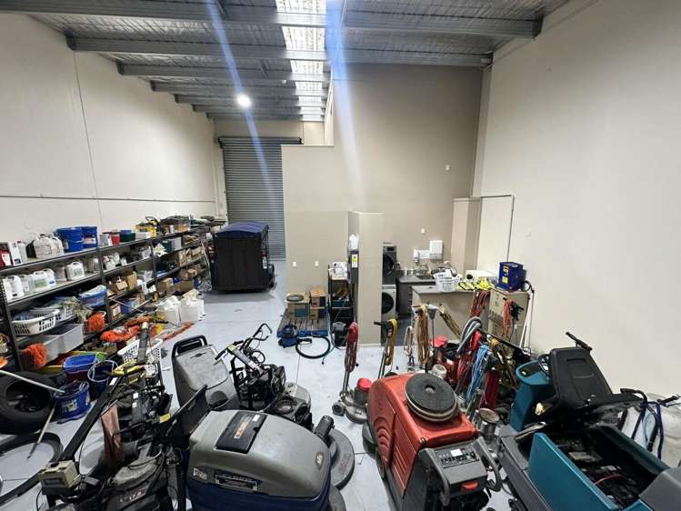 Unit 8, 9  Craft Place Middleton_1