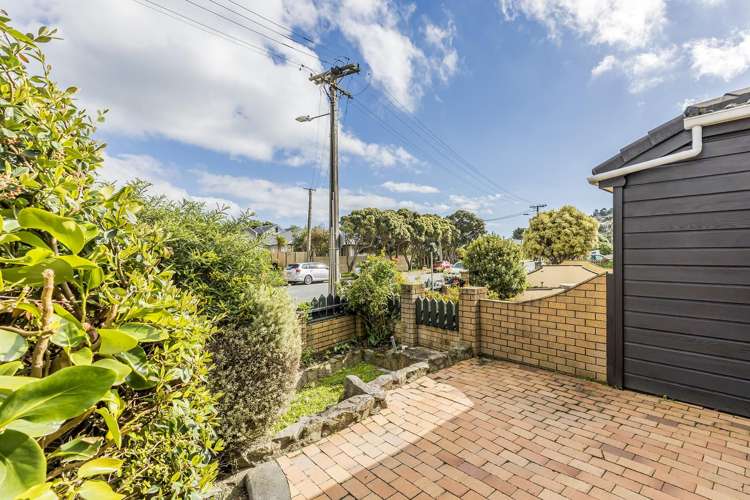 2/4 Richard Street Titahi Bay_17