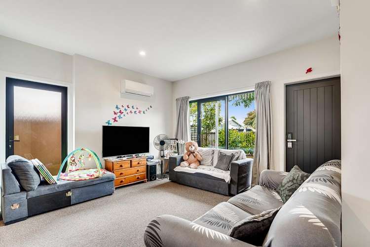 2/7 Dyer Street Whitiora_8