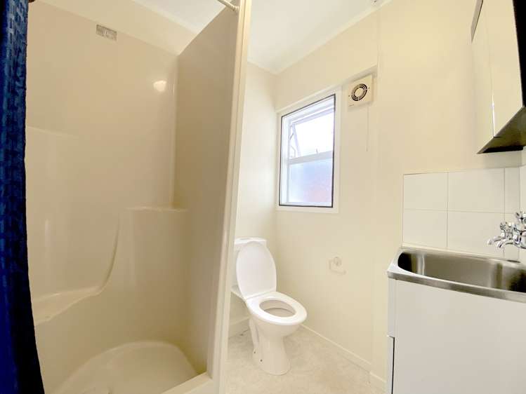 35A Swan Crescent Pakuranga_13