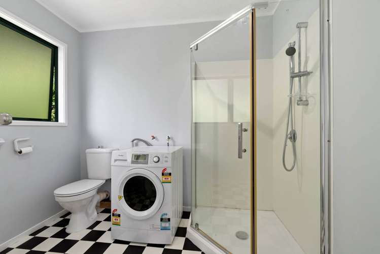 8/14a Albert Road Devonport_5