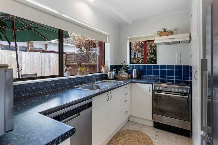 1/11 Hall Road Glenfield_9