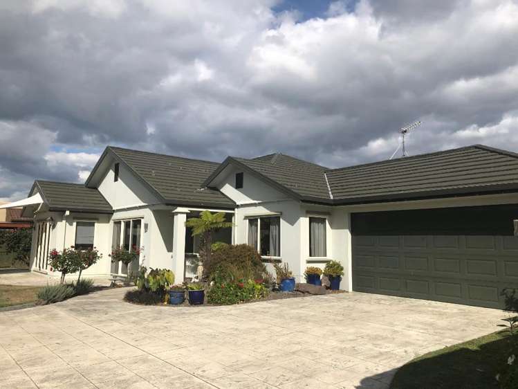 7 Florida Key Papamoa_0