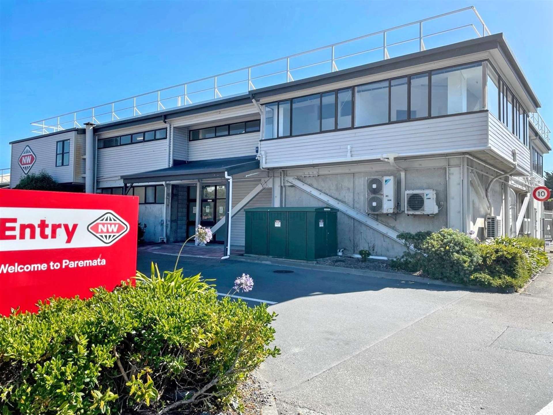 93-97 Mana Esplanade Paremata_0