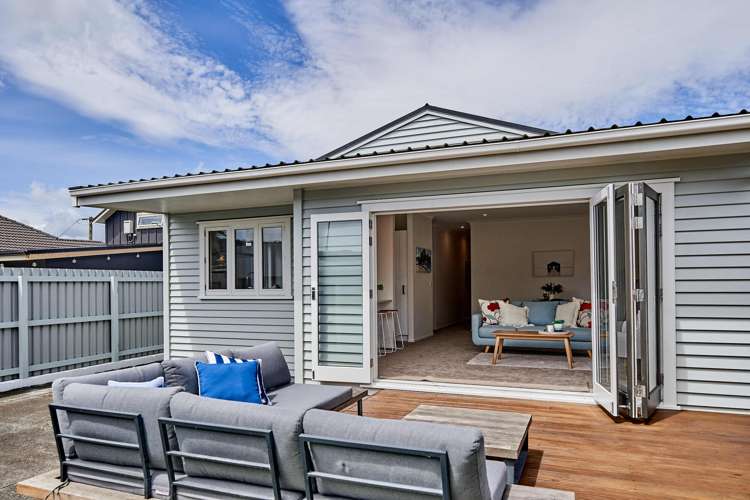11 Tory Street Petone_18