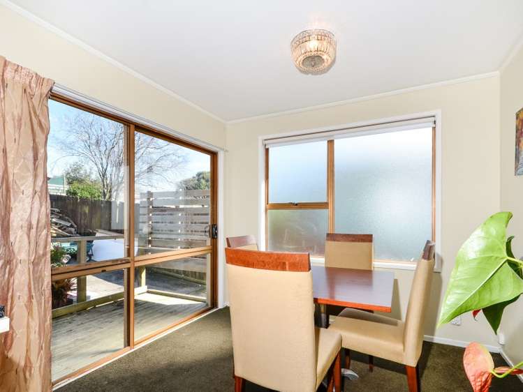 65 Solar Road Glen Eden_8