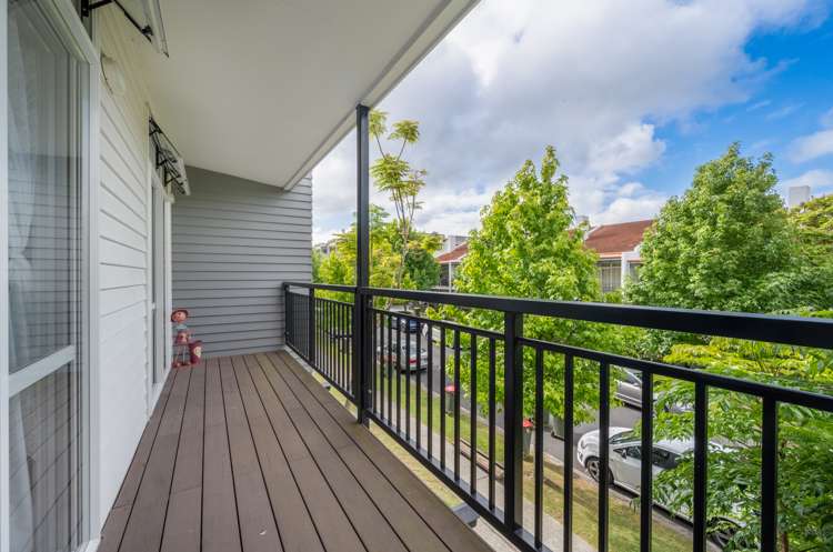 6/44 Carlos Drive Flat Bush_13