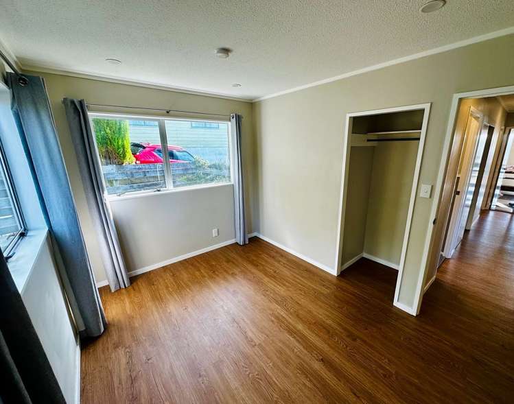 92 Thurleigh Grove Karori_6