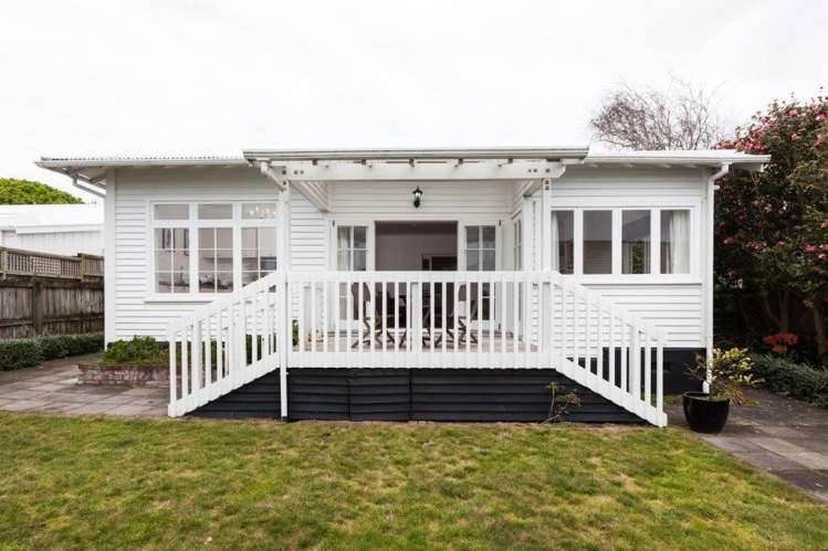 87 Pendarves Street New Plymouth Central_24