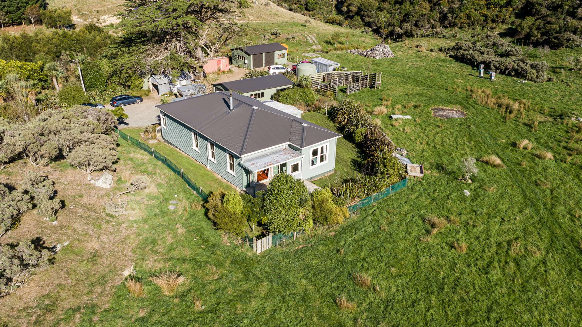 529 Makara Road Makara_0