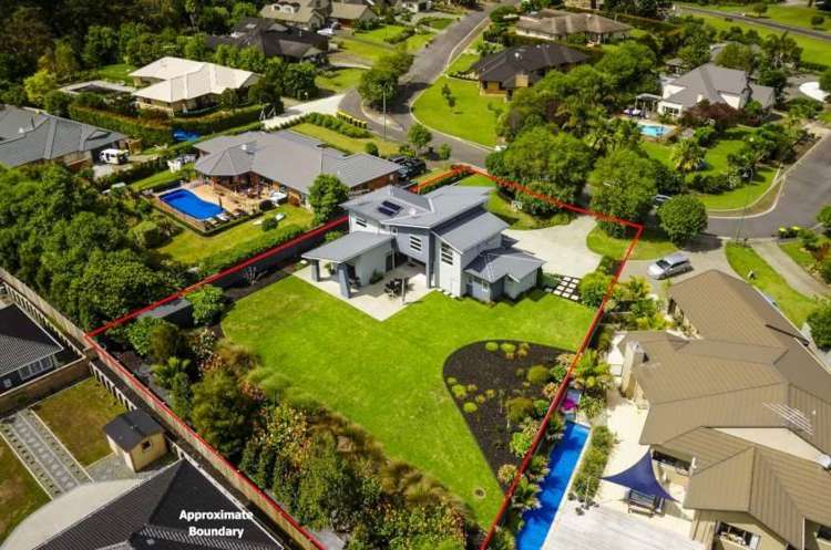 54 Shelter Drive Greenhithe_13