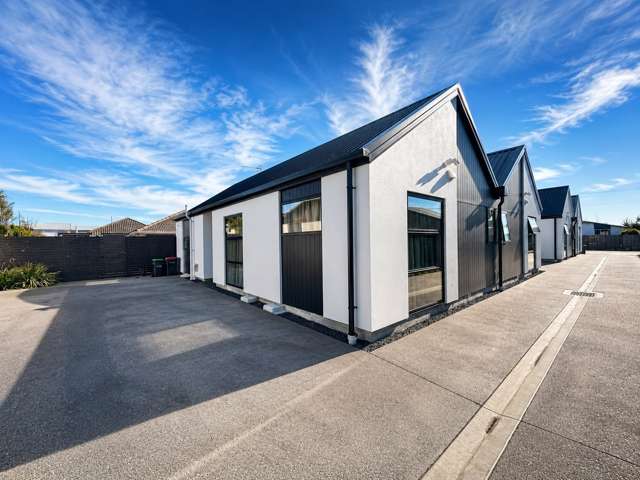 Single-Level, City-Fringe & Ready to Sell