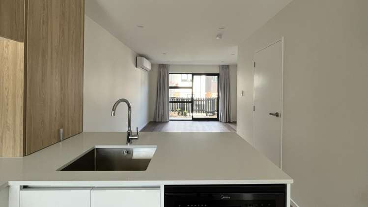 6/476 West Coast Road 1665_2