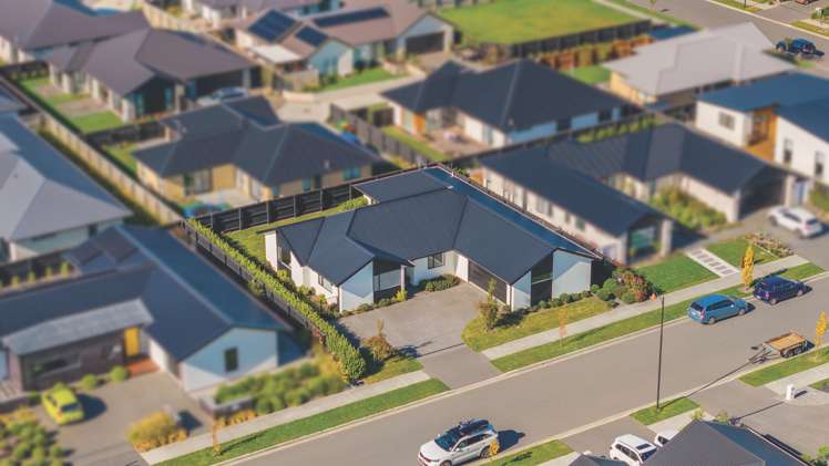 63 Blunden Road Lincoln_19