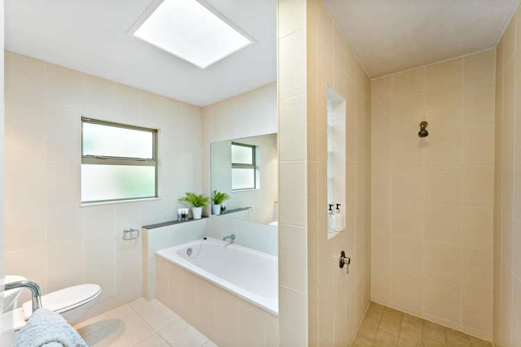 4 Coldham Crescent Saint Johns_20