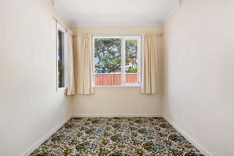 85a Marine Parade Seatoun_13