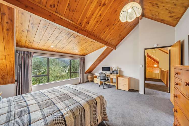 10 Plantagenet Grove Kingsley Heights_16