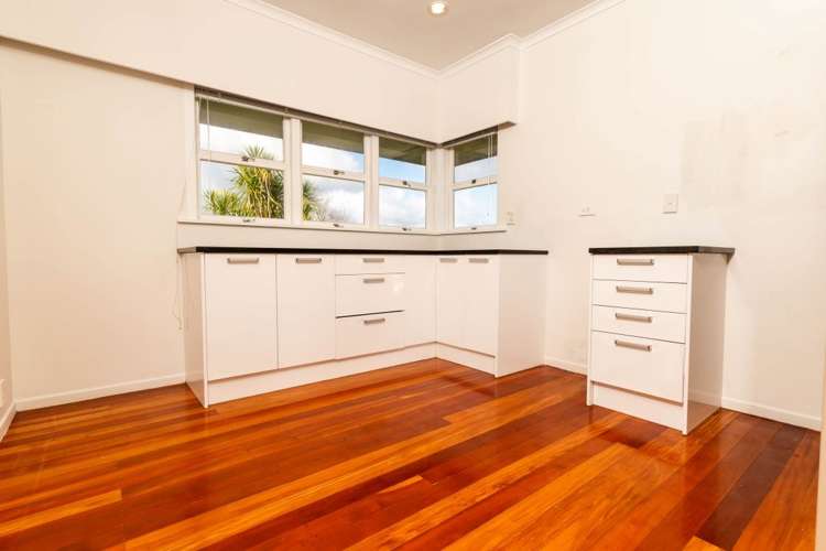 6 Swanson Road Henderson_5