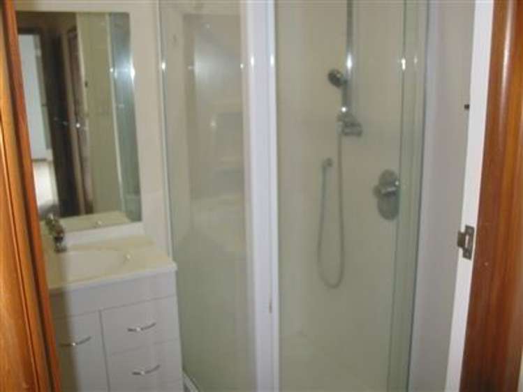 2/59 Shakespeare Road Milford_11