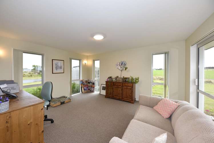 4 Reeds Road Darfield_7