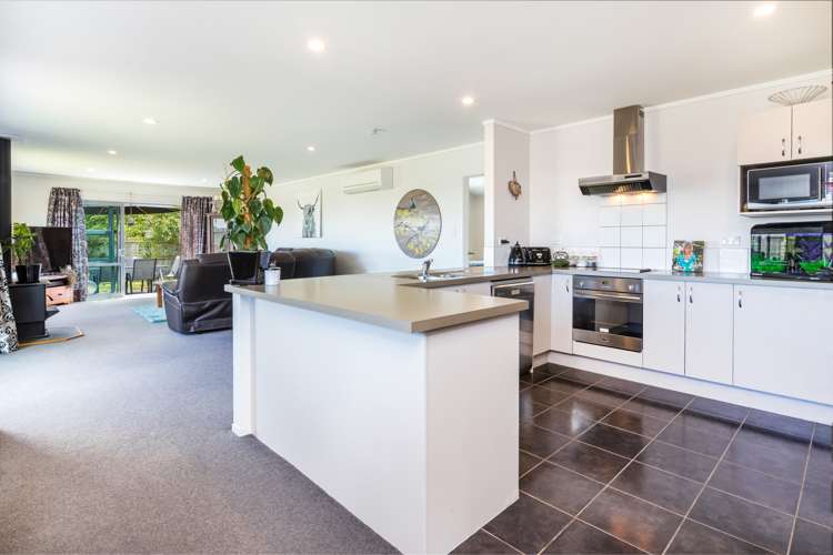 28 Montgomery Crescent Kinloch_5