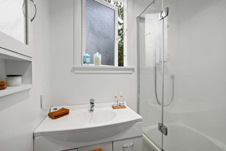 21 Blakey Avenue Karori_13