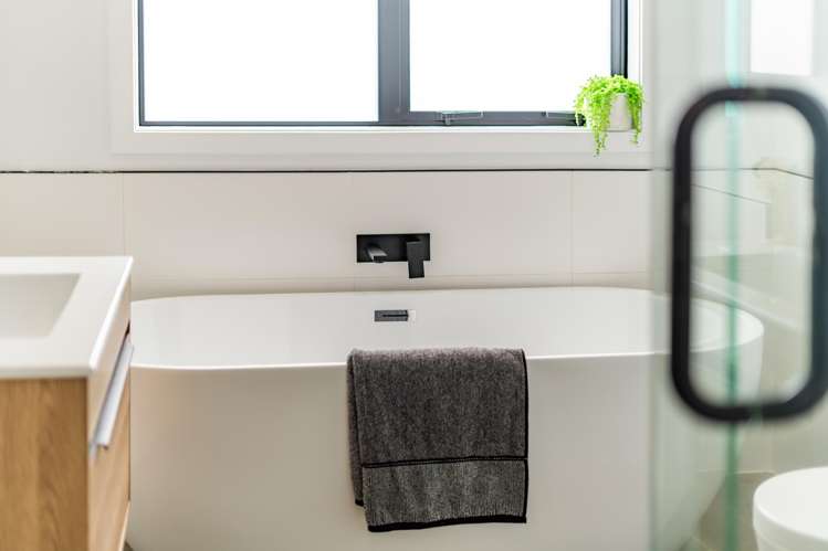 47 Percy Kinsman Crescent Riverstone Terraces_20