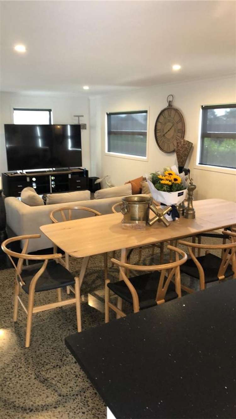 65 Featherstone Drive 2743_5