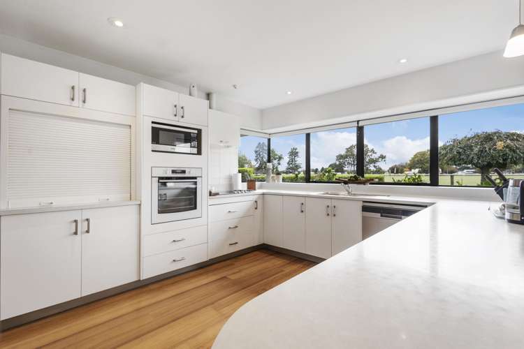 12 Cowley Drive Leamington_6