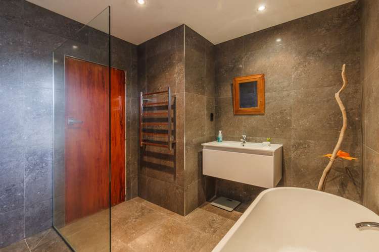 7 Melba Street Beach Haven_24