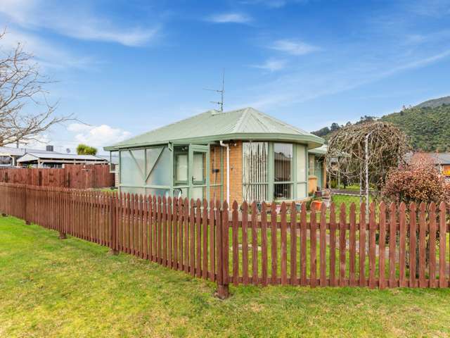 2 Ashmore Place Fairy Springs_3