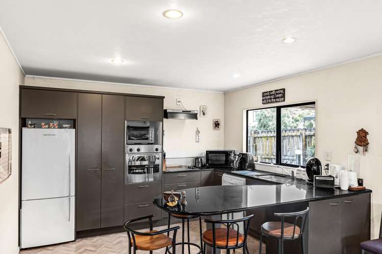 10 Gunner Drive Te Atatu Peninsula_13