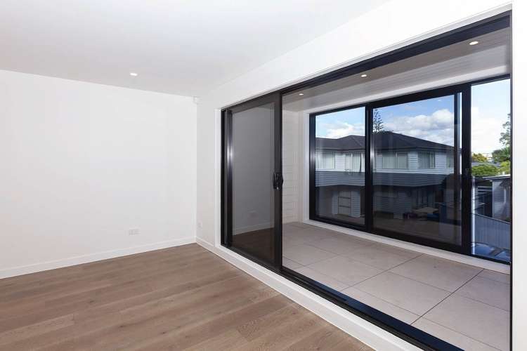 1/2 Oak Street Royal Oak_5