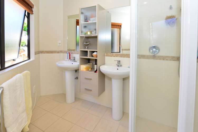 40 Kath Hopper Drive Orewa_21