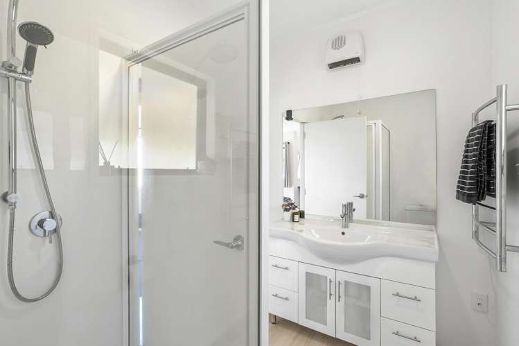 105 Annandale Road Kumeu_11