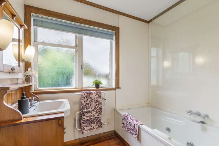 39 Muir Avenue Mangere Bridge_24