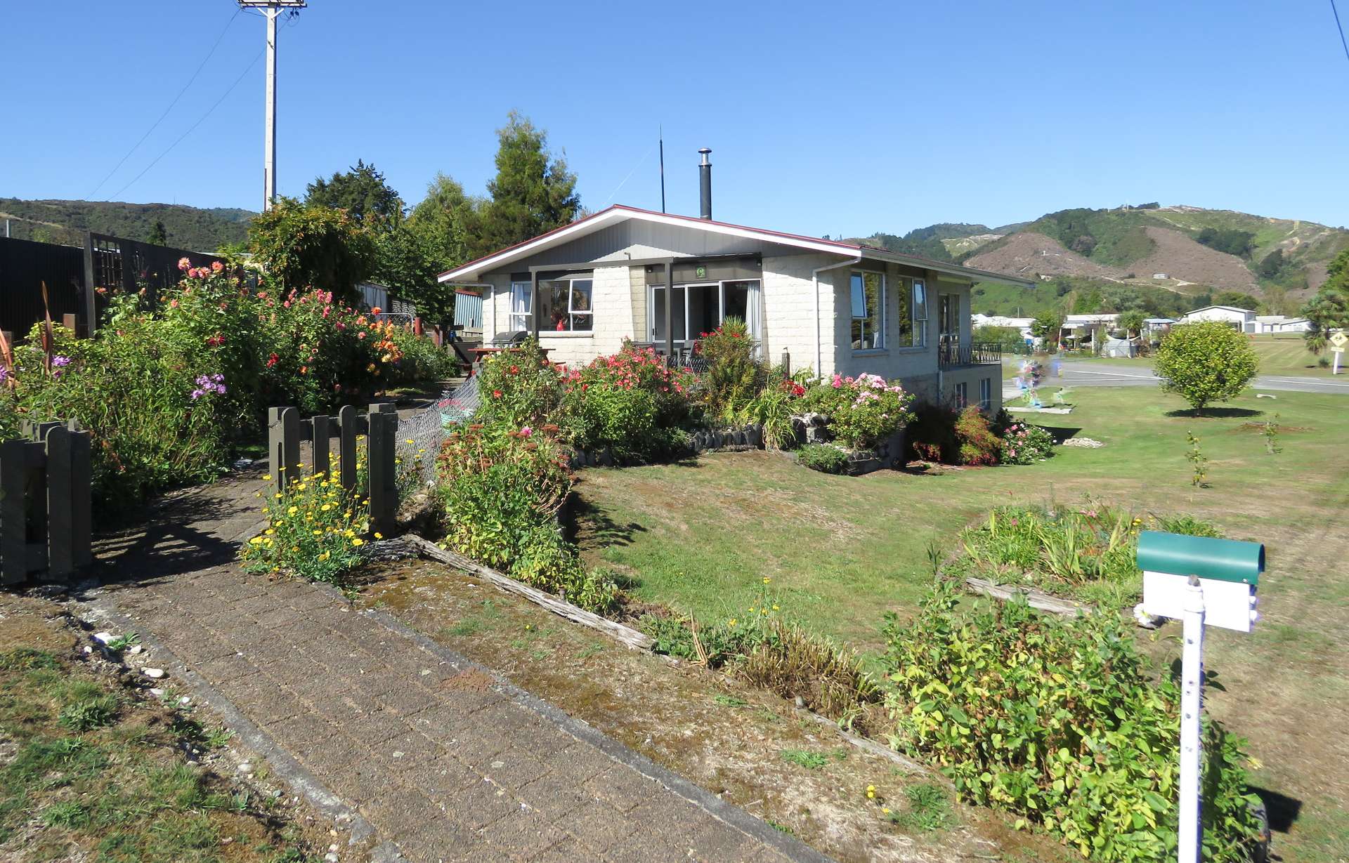 7 Crampton Road Reefton_0