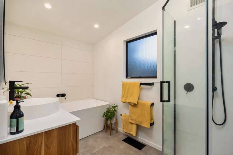 1/16 Riverview Road New Lynn_18