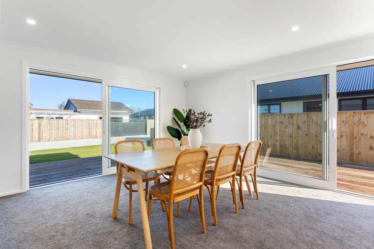 2 Lawry Lane Feilding_7